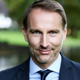 JOCHEN L.